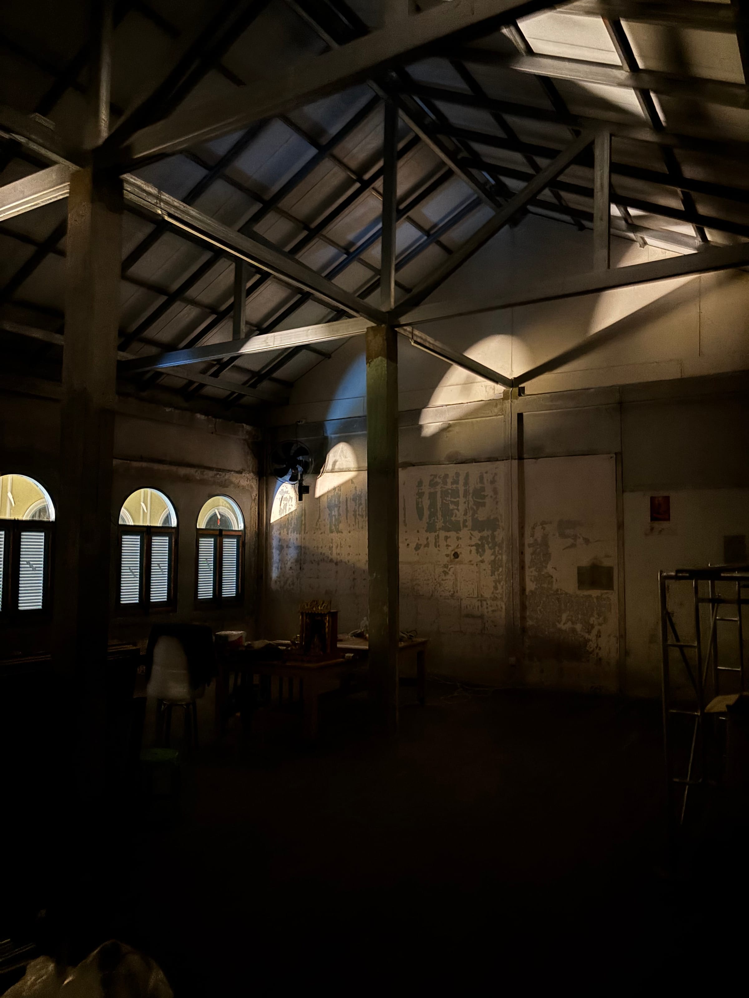 TARS Unlimited, upper floor with arched windows at Song Wat, Bangkok